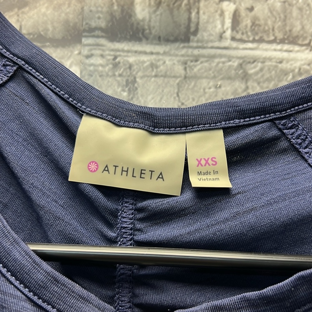 Athleta‎ top - Picture 3 of 10